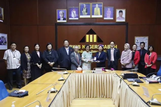 Group photograph at the Sabah State Archives