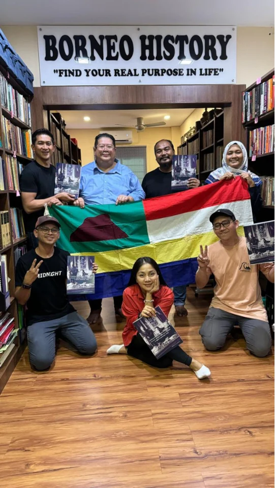 Documentary participants in the Borneo History Gallery