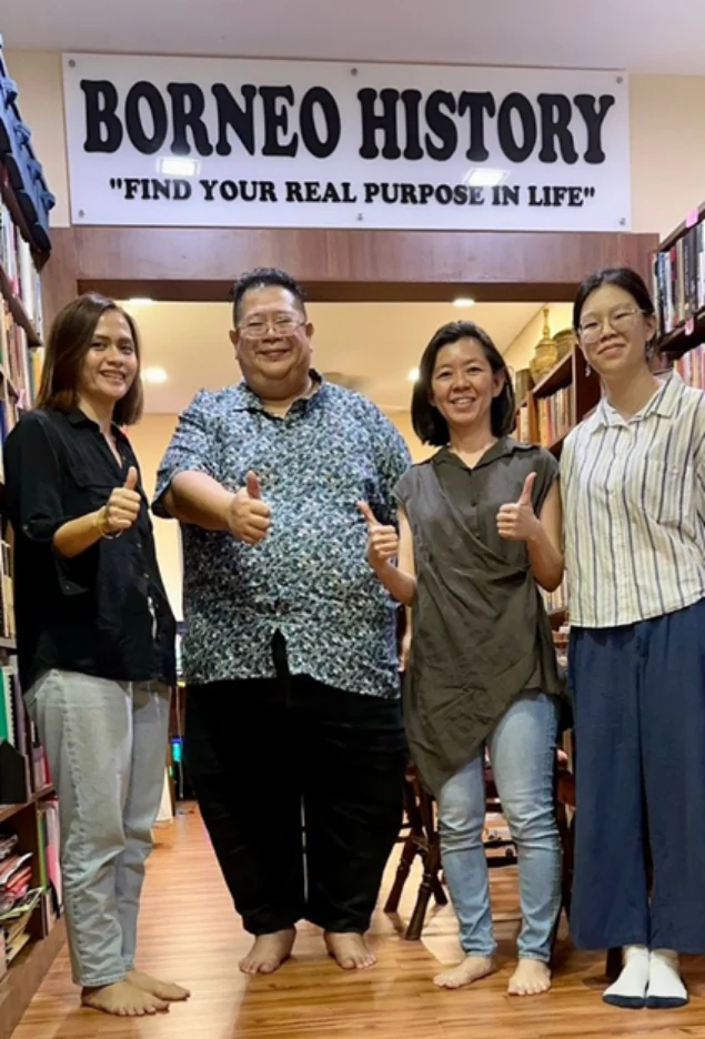Shari Jeffri with visitors from North Borneo Rainforest Festival