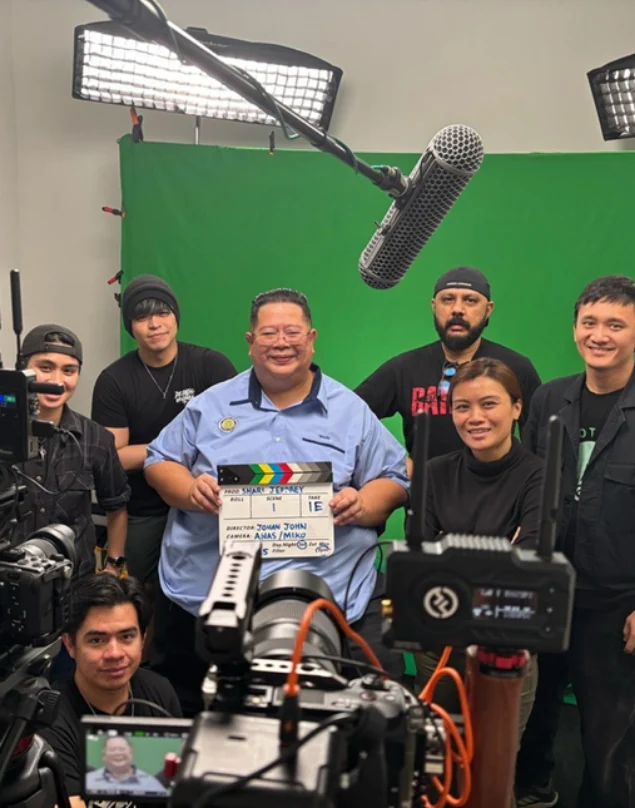 Shari Jeffri with the documentary crew