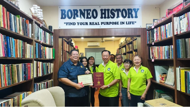 A book presentation during the association visit